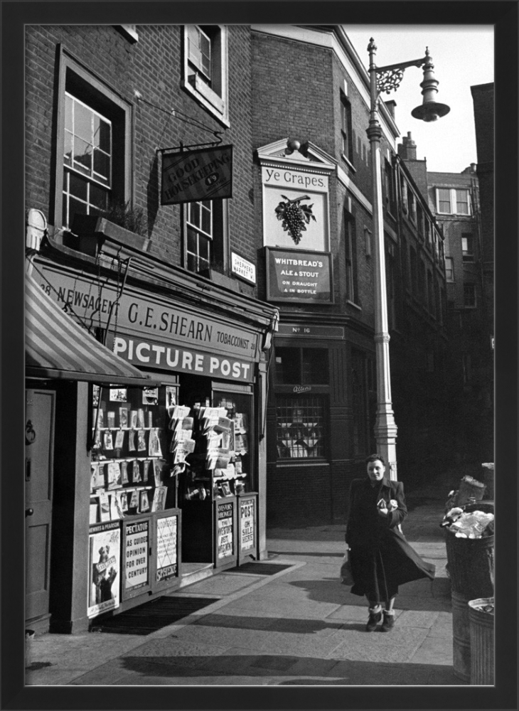 Shepherd Market, London 1950 by Mirrorpix - art print from King & McGaw