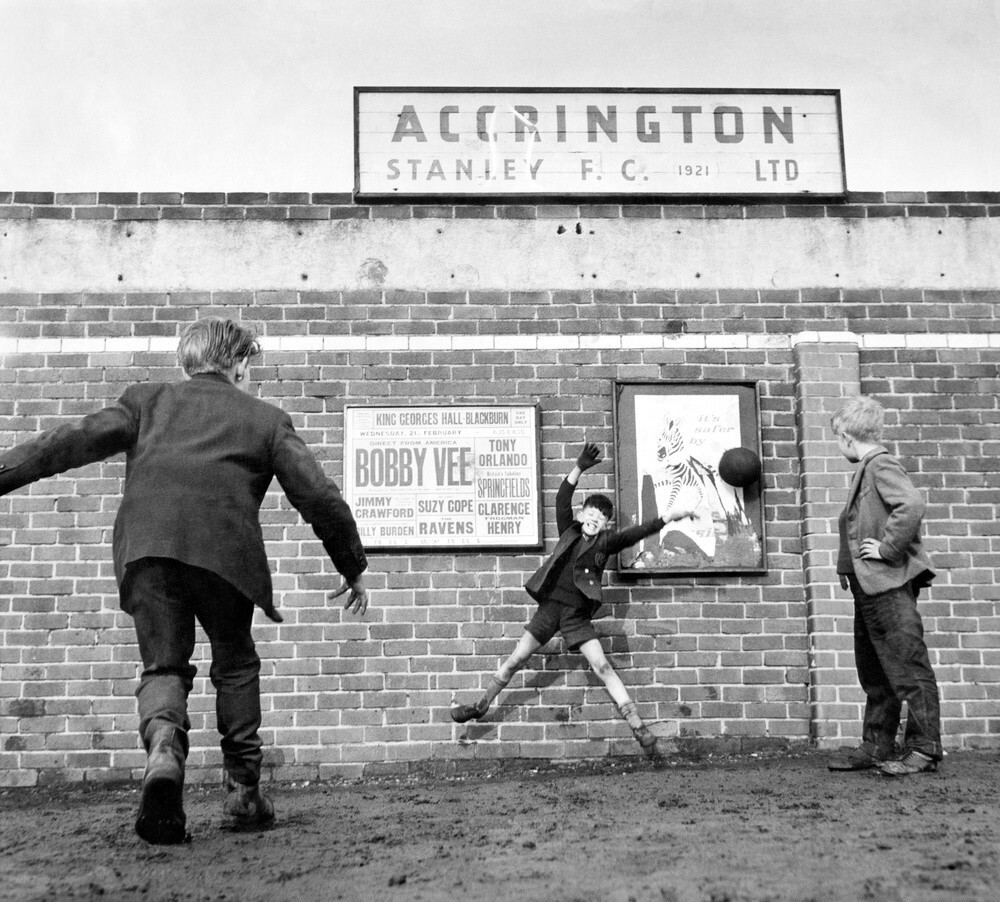 accrington-stanley-1962-art-print-by-mirrorpix-king-mcgaw