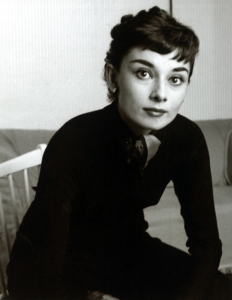 Audrey Hepburn, 1954 Art Print by Mirrorpix | King & McGaw