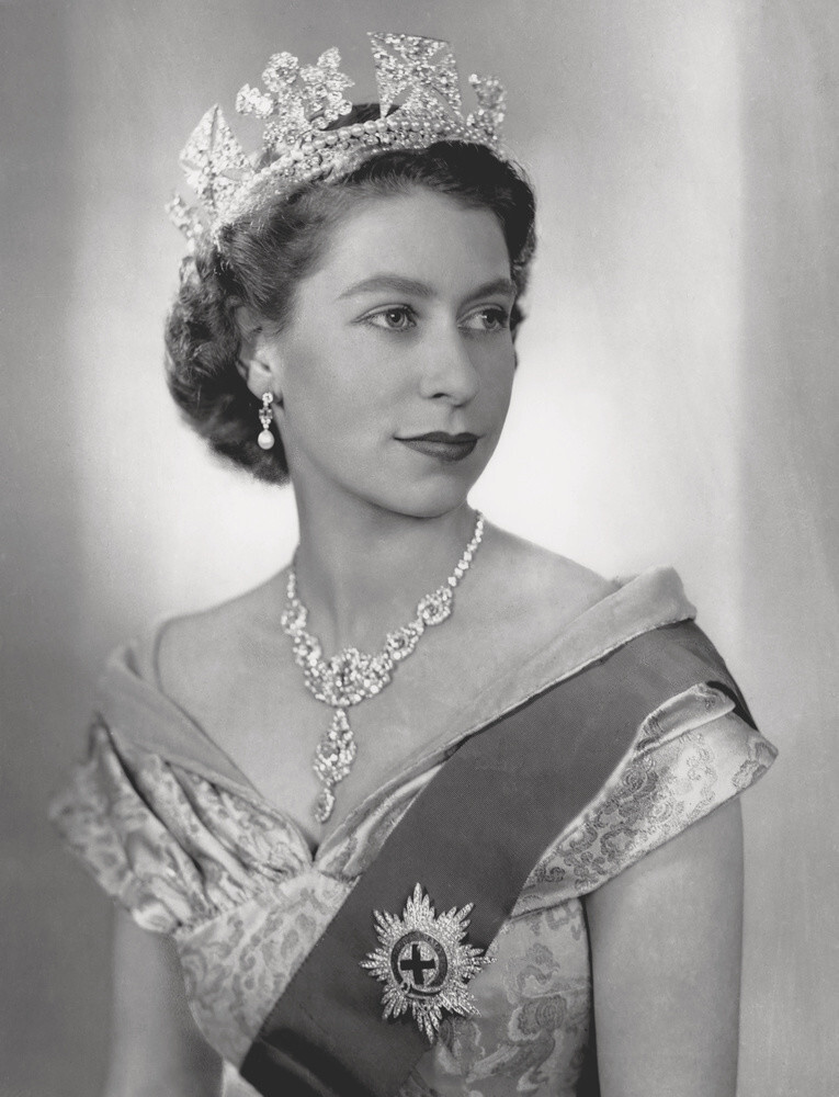 Queen Elizabeth II, 15 April 1952 Art Print by Dorothy Wilding | King ...